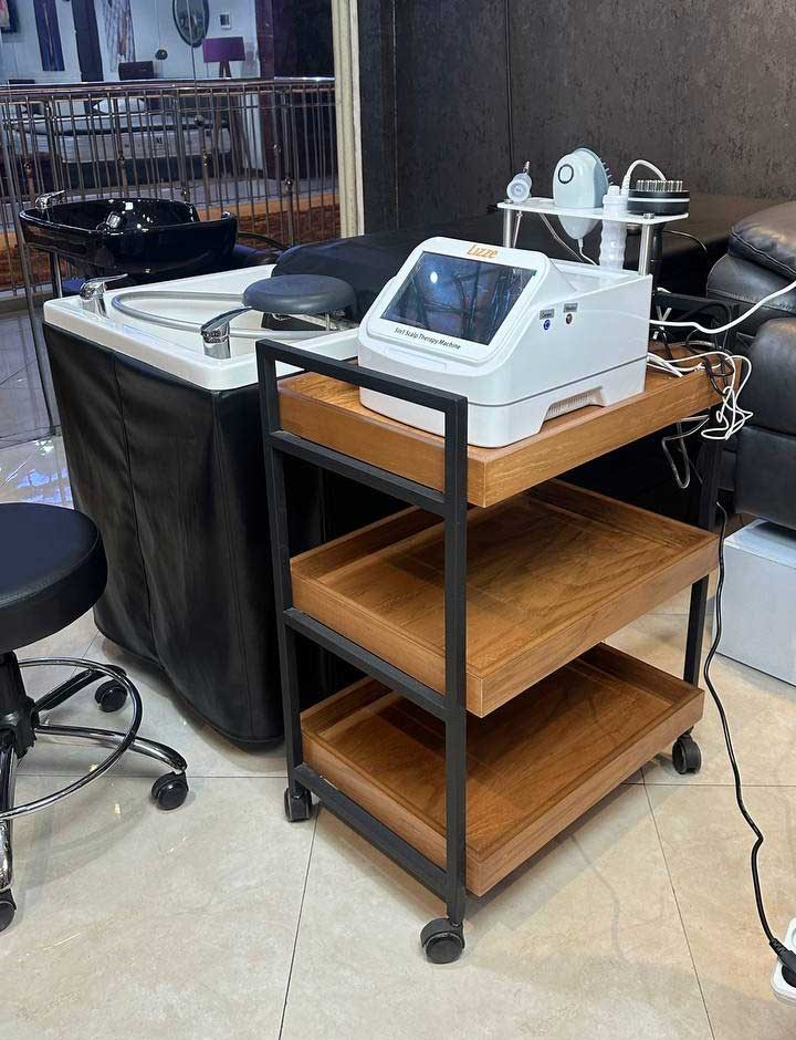 ترولی آرایشگاهی یک ابزار ضروری در سالن‌های زیبایی 