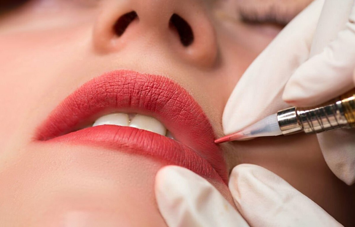 نکاتی برای ماندگاری شیدینگ لب