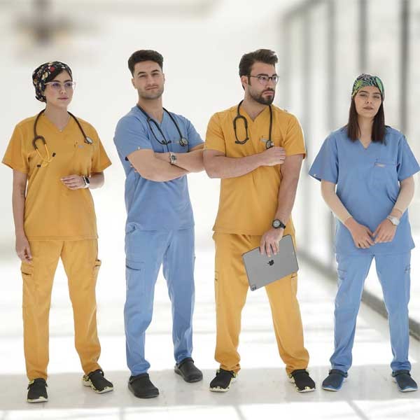 بهترین برندهای اسکراب و پوشاک پزشکی ۲۰۲۵ که باید بشناسید!