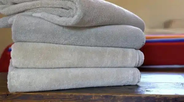 بوی نامطبوع حوله و پتو