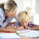 انتخاب بهترین پرستار کودک؛ راهنمای کامل والدین دغدغه‌مند