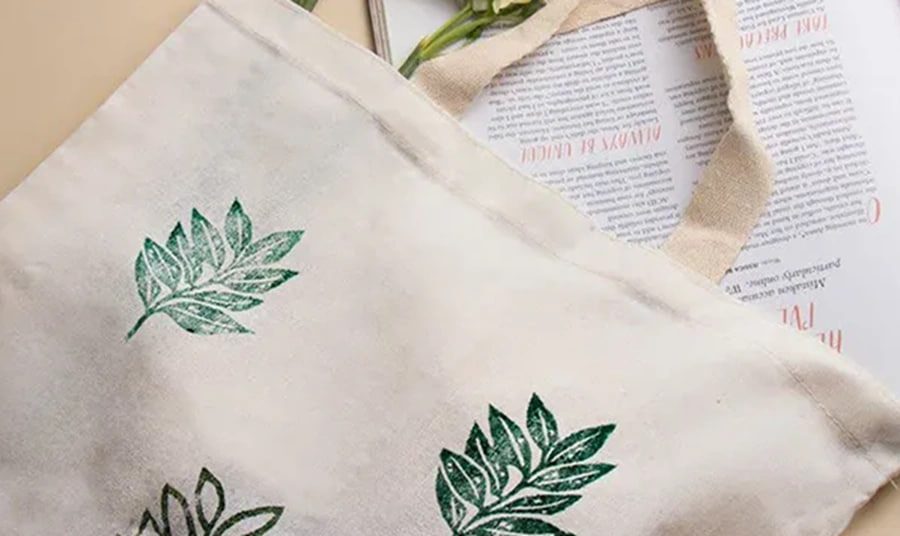 نقاشی کردن روی پارچه