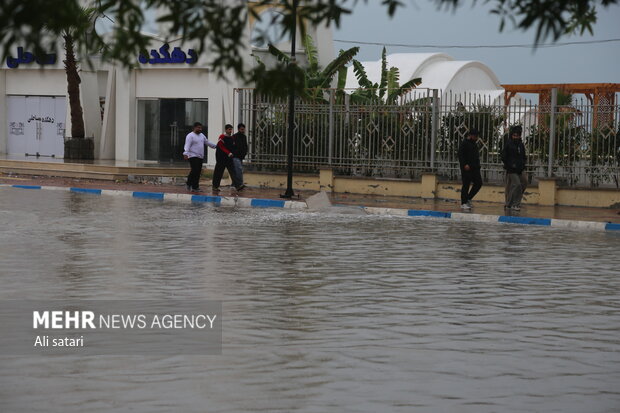 آب گرفتگی معابر در کیش