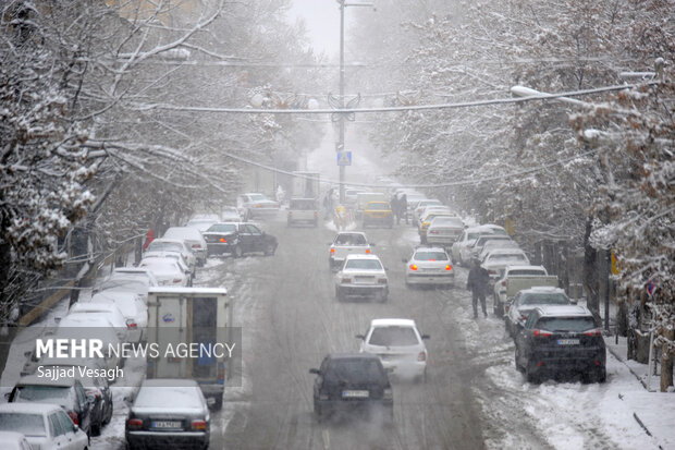 آسمان همدان برفی می‌شود