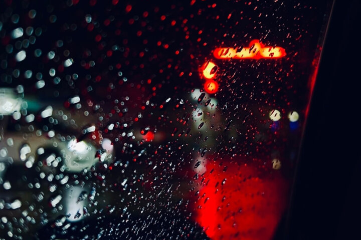 آغاز بارش شدید باران همراه با طوفان و رعدوبرق در سیریک