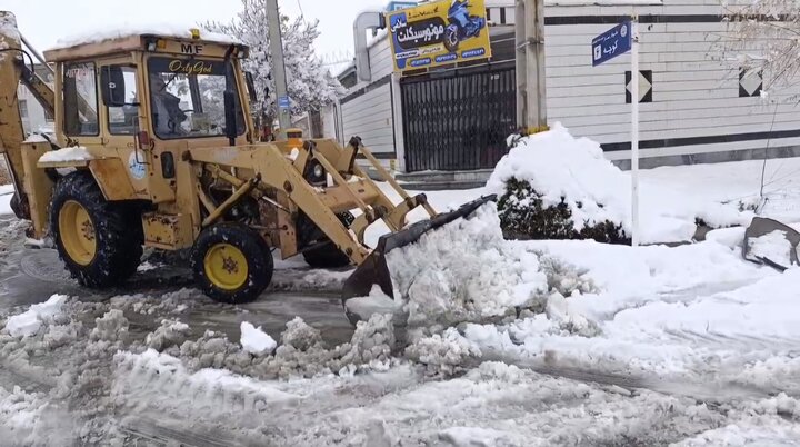 آماده باش ۱۵ دستگاه تراکتور و تجهیزات امدادی برای بارش ها