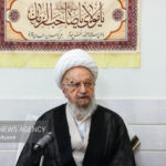 آیت‌الله مکارم شیرازی: حق‌الوکاله‌های غیرمتعارف خلاف انصاف و شرع است
