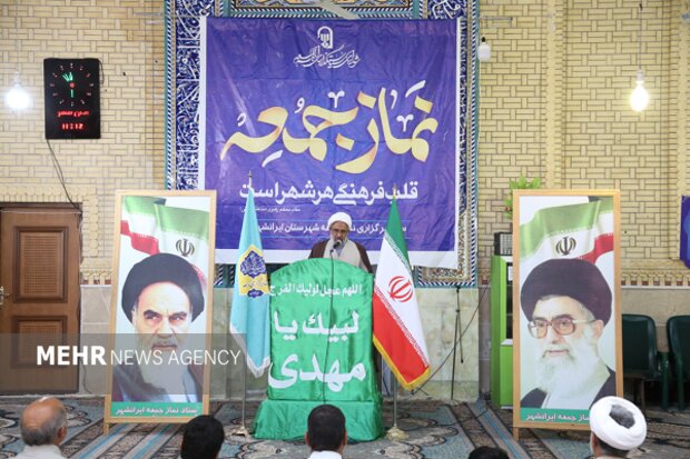 امام جمعه ایرانشهر: «تبیین» قوی ترین سپر مقابله با جنگ رسانه ای است