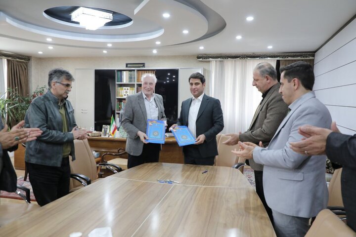 امضای تفاهم‌نامه تأسیس آکادمی تخصصی بسکتبال در سنندج