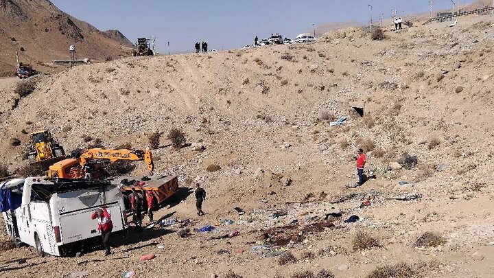 انتقال ۷ مصدوم حادثه تهران-یاسوج به مرکز استان کهگیلویه و بویراحمد