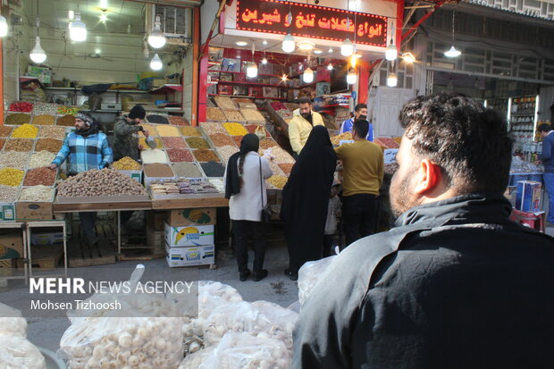 اهدای بسته‌های معیشتی در آمل