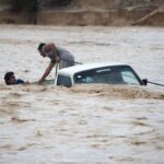 اینفوگرافیک/ در زمان بارندگی شدید و وقوع سیل چه کنیم؟