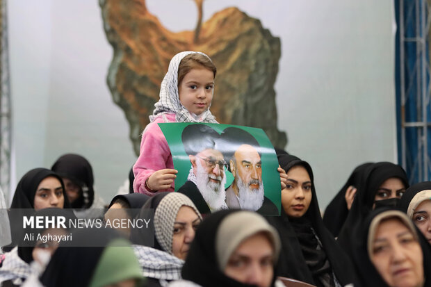 بصیرت رمز عبور از فتنه ها؛ بازخوانی حماسه ۹ دی در آذربایجان غربی