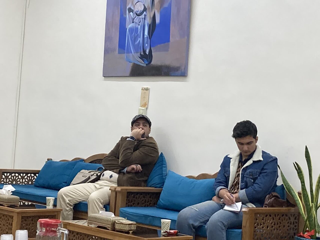 تحلیل رمان‌های نوجوان محمدرضاآریانفر در اصفهان؛نگاه به بلوغ،جنگ وفرهنگ