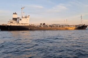 جزئیات توقیف نفتکش خارجی حامل سوخت قاچاق در خلیج فارس