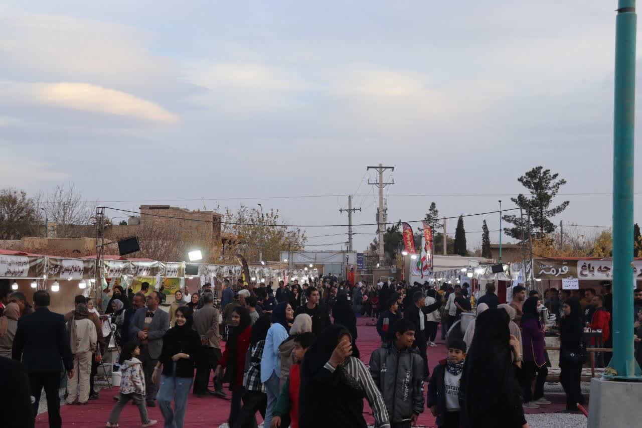 جشنواره «قرمه مهریز» در تقویم رویدادهای گردشگری ایران ثبت شد جشنواره «قرمه مهریز» در تقویم رویدادهای گردشگری ایران ثبت شد