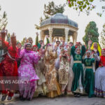 حافظ خوانی کودکان شیرازی در شب یلدا