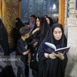 حال و هوای حرم مطهر امام رضا(ع) در شب لیلة الرغائب