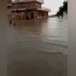 خیابان ساحلی «دیر» پس از بارندگی