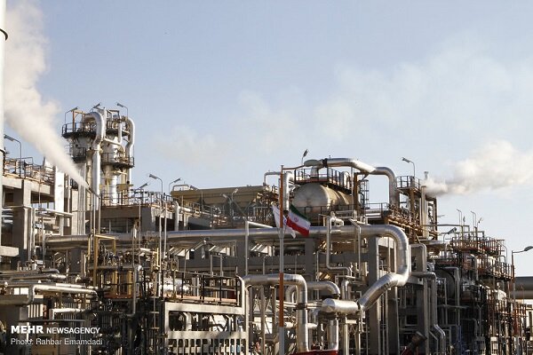 دستور رئیس‌جمهور برای پتروشیمی چرام: تأمین ۱۰ ماهه خوراک قطعی شد