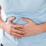 دلیل اصلی انسداد روده بر اثر مصرف خرمالو چیست؟ + روش درمان