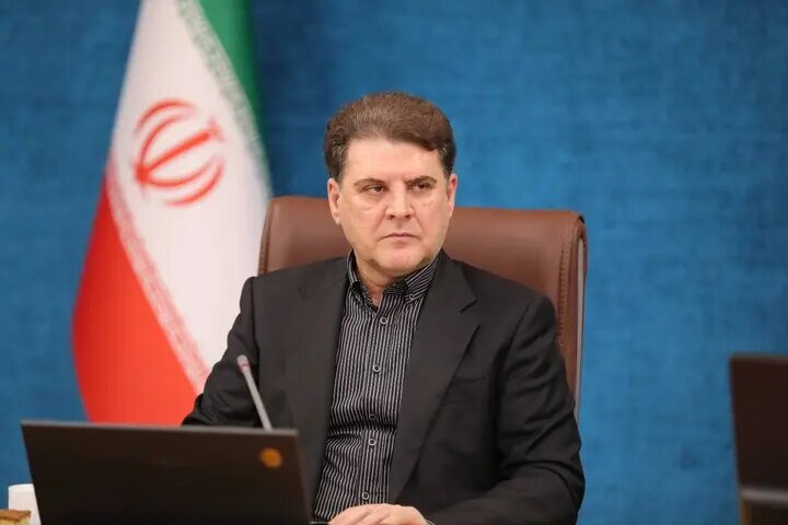 زینی وند: باید از چهره های تکراری در انتخابات عبور کرد