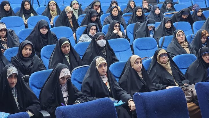 سبک زندگی دینی و اسلامی را به صورت زیبا و جذاب روایت کنیم سبک زندگی دینی و اسلامی را به صورت زیبا و جذاب روایت کنیم