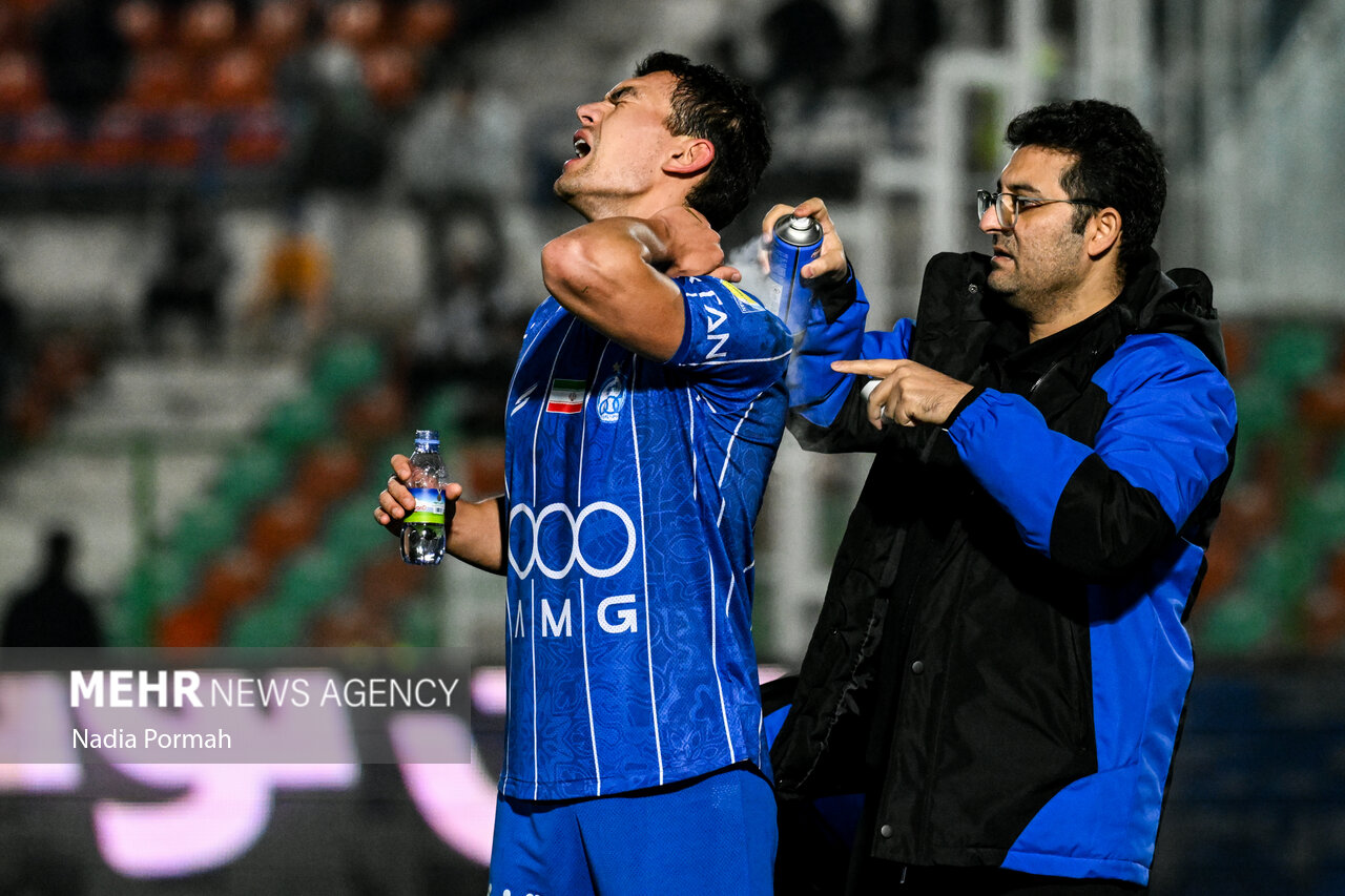 سقوط آبی ها در هفته ایده آل سپاهان/ زنگ خطر برای تراکتور به صدا درآمد سقوط آبی ها در هفته ایده آل سپاهان/ زنگ خطر برای تراکتور به صدا درآمد