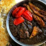 طرز تهیه قرمه مرغ در کمترین زمان/ غذای لذیذ و جذاب مخصوص دورهمی‌های دوستانه