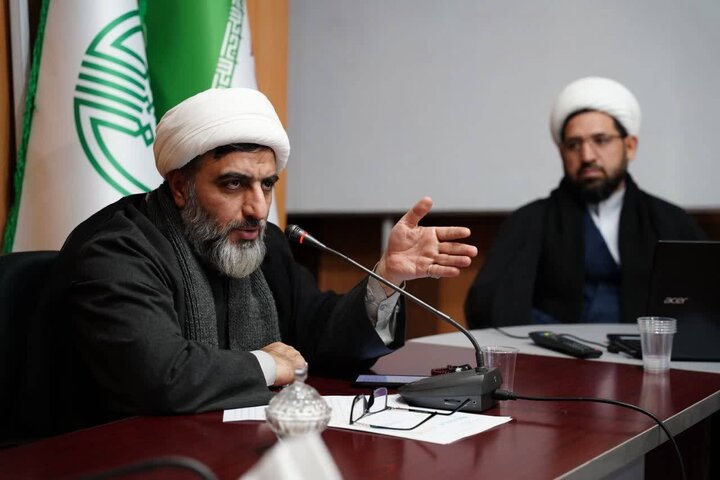 عزت زمانی: مساجد کانون بالقوه آموزش همگانی معارف دینی و انقلابی هستند