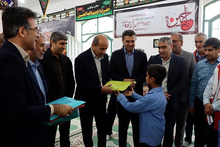 فرماندار دشتی: حضور مدیران در میان مردم مستمر خواهد بود