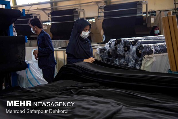 فعالان حوزه پوشاک عفیفانه مشهد میان فشار اقتصادی و سیاست‌های فرهنگی