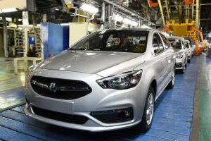 قیمت روز محصولات ایران خودرو و سایپا/ قیمت دنا پلاس، پژو 207 و شاهین پلاس امروز چهارشنبه 19 آذر 1404 چقدر شد؟