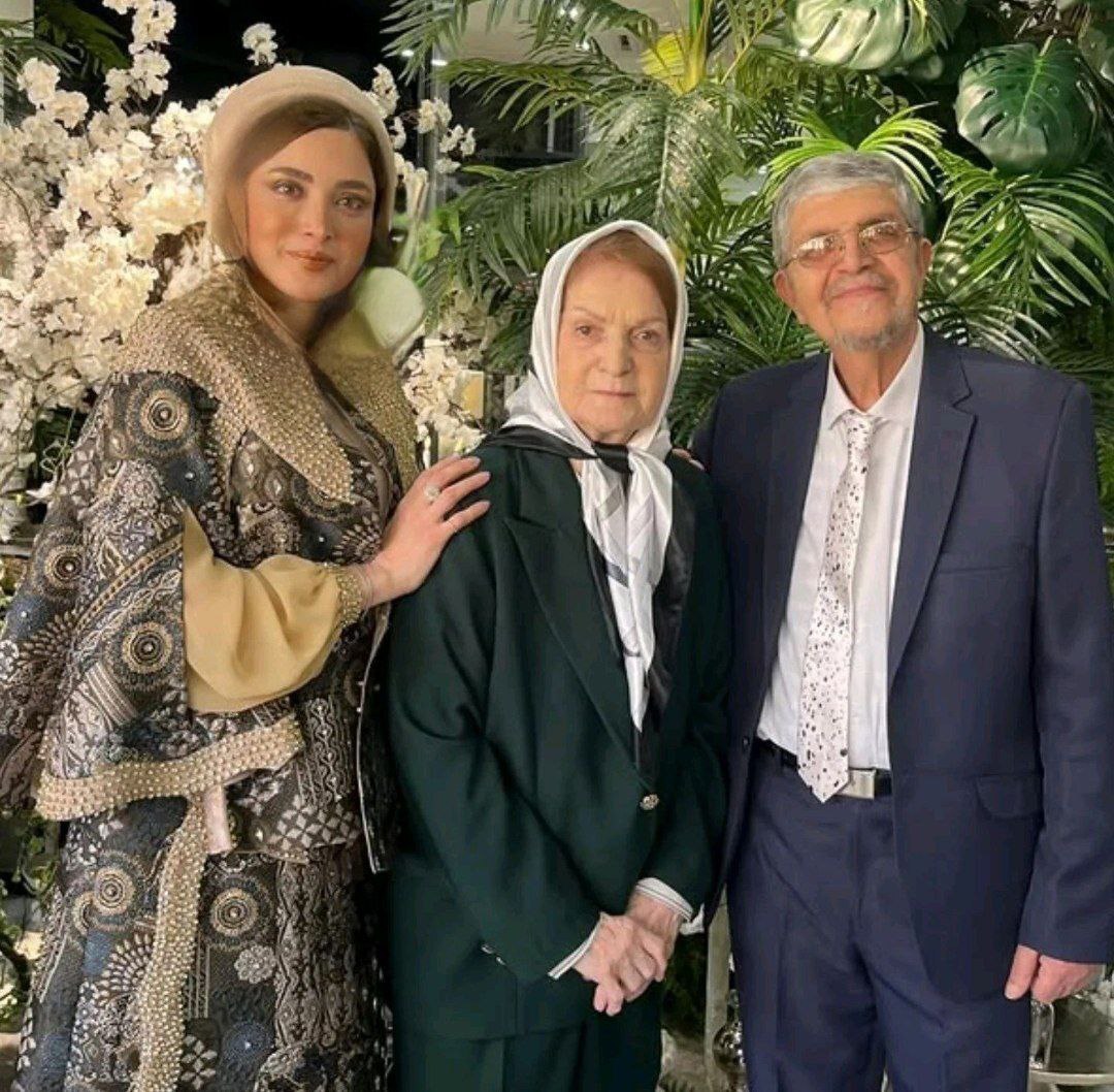 لباس سنگ دوز بهنوش طباطبایی لباس سنگ دوز بهنوش طباطبایی