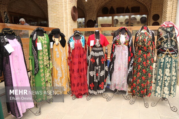 مد و لباس ایرانی مادخت؛ تلفیقی از هنر دستبافت بانوان مازندران