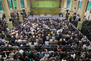 مدیحه‌سرایی کردی مداح کرمانشاهی در ستایش حضرت زهرا(س)