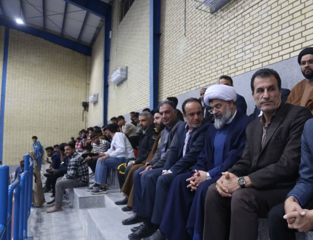 مسابقات فوتسال «بصیرت آدینه» در دشتی آغاز شد مسابقات فوتسال «بصیرت آدینه» در دشتی آغاز شد