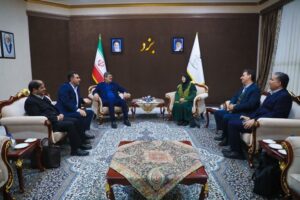 معاون رئیس جمهور و رئیس سازمان حفاظت محیط زیست وارد استان یزد شد