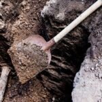 همدلی مسئولان و مردم در ساخت مدرسه روستای گولان شهرستان کنارک