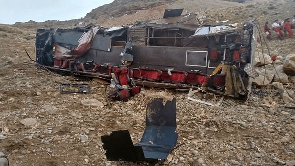 واژگونی اتوبوس در محور سمیرم/چند نفر کشته و زخمی شدند؟