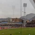 ورود دروازه‌بانان خیبر به زمین و تشویق دیناروند