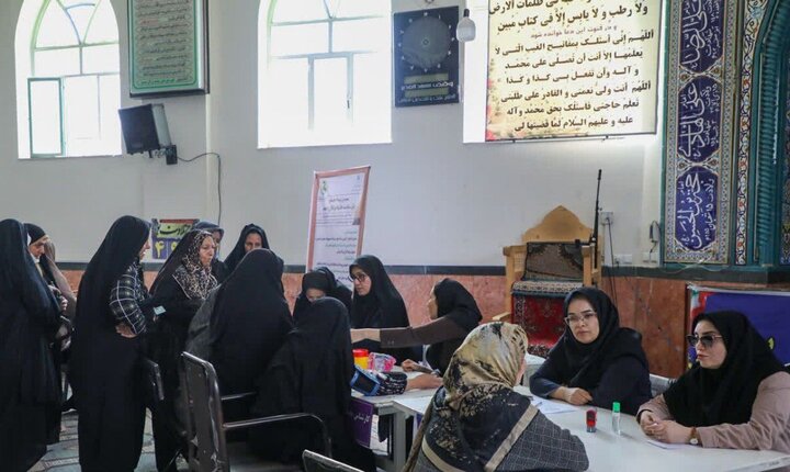 کارآفرینی بانوان جهادگر؛ از محرومیت‌زدایی تا رونق تولید در ساوه