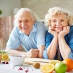 کدام یک از انواع تعاملات اجتماعی، حال سالمندان را بهتر می‌کند؟