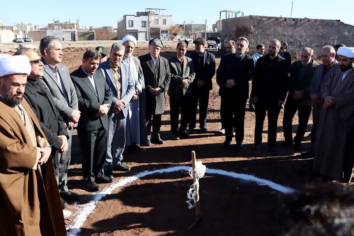 کلنگ احداث مدرسه ۱۲ کلاسه در شهر اقبالیه به زمین زده شد