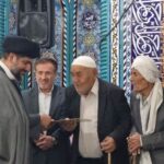 آئین تجلیل از ۲ پدر شهید در گناوه برگزار شد