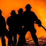 آتش‌سوزی مجتمع مسکونی خیابان میر ۲ فوتی داشت؛ نجات ۱۵ نفر از ساکنان