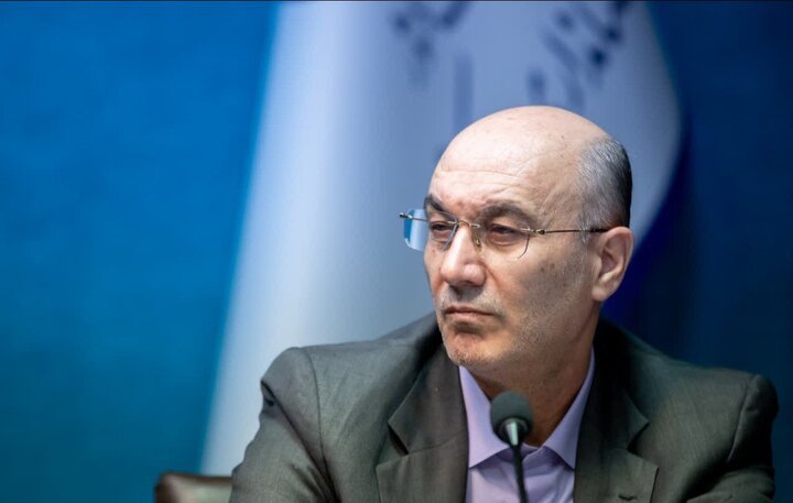 آقاعلیخانی: تقویت اتحادیه‌ها اولویت سیاست‌ اقتصادی مرکزی است