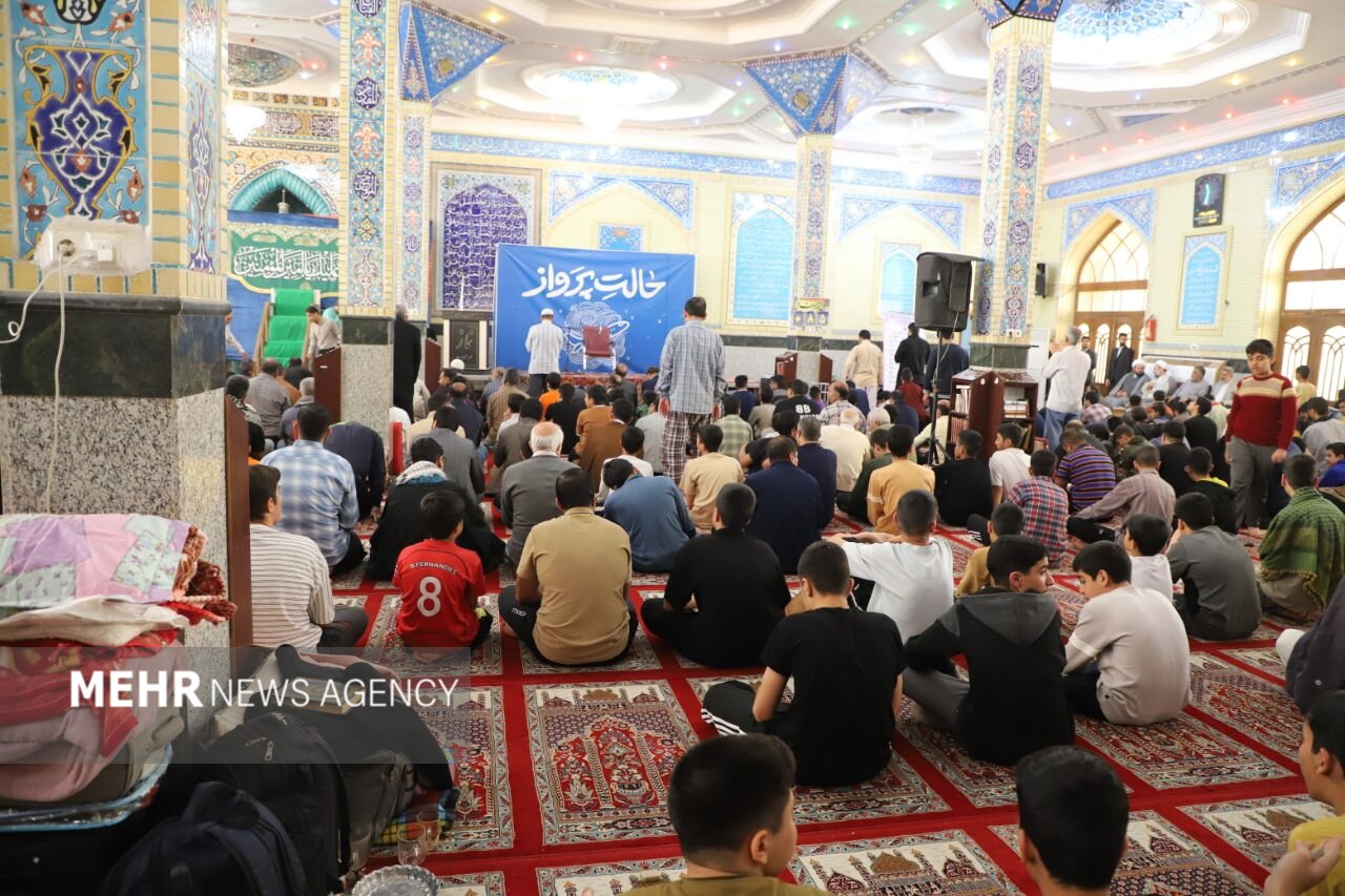 آیین افتتاحیه اعتکاف مسجد جامع زاهدان با حضور ۴۵۰ معتکف برگزار شد