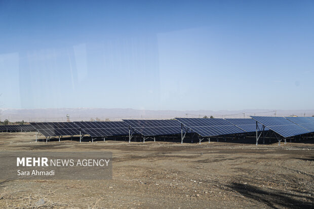 افتتاح بزرگترین مزرعه خورشیدی دولت در مشهد