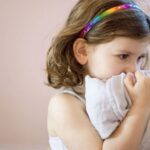 انتقال اخبار ناگوار به کودکان چه بلایی سر روان آنها می آورد؟